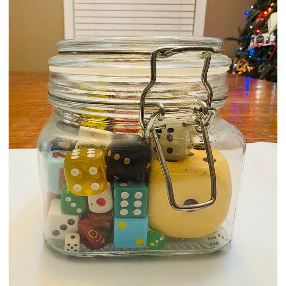 Collection of vintage & modern dice in glass snap lock jar - weighs 2.1lbs - Picture 2 of 9